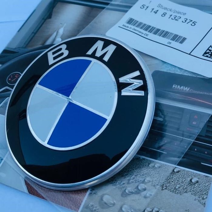 Emblemat znaczek do BMW 51148132375 E28 E30 E32 E34 E36 E38 E39 MASKA