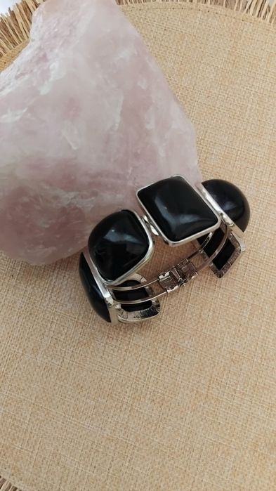 Bransoletka mankietowa.