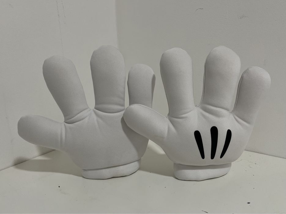 Luvas “Mickey Mouse”