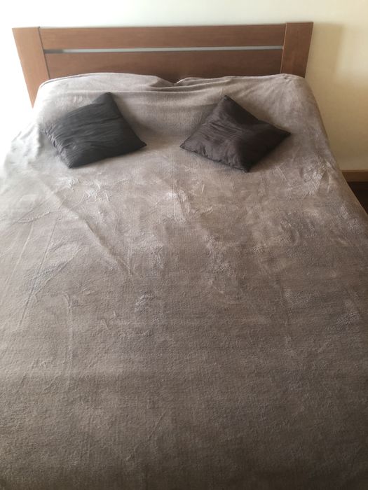 CAMA DE CASAL  com colchão