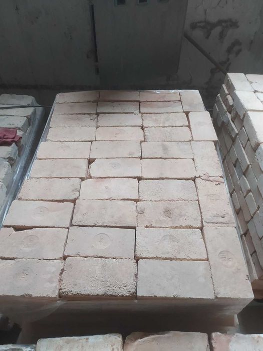 будматеріали цегла для камінів та групок