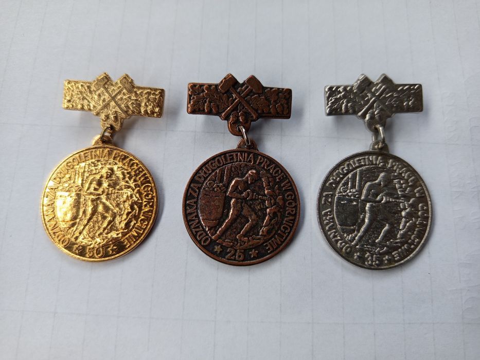 Stare medale górnicze  KWK Julian. Cena za sztukę
