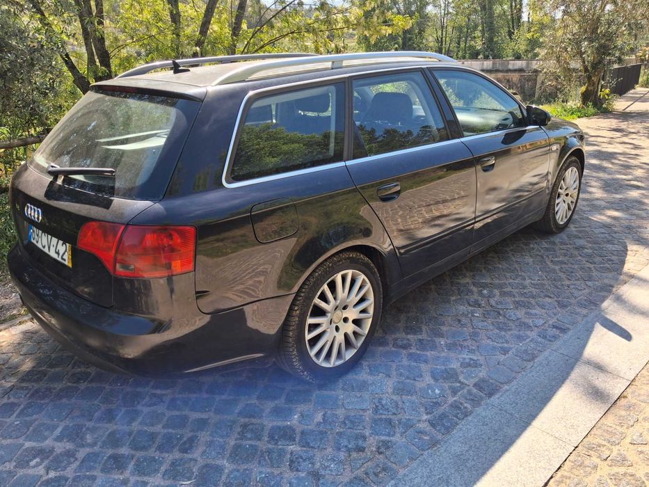 Carrinha AUDI A4 - PRETO