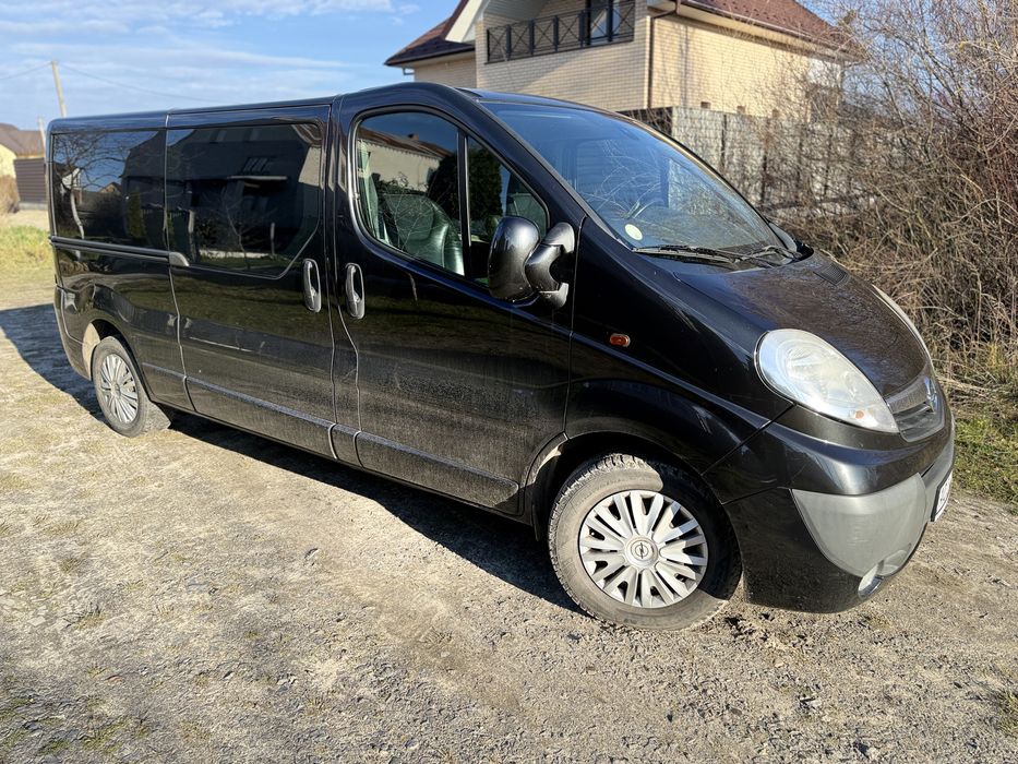 Opel Vivaro. Опель Віваро