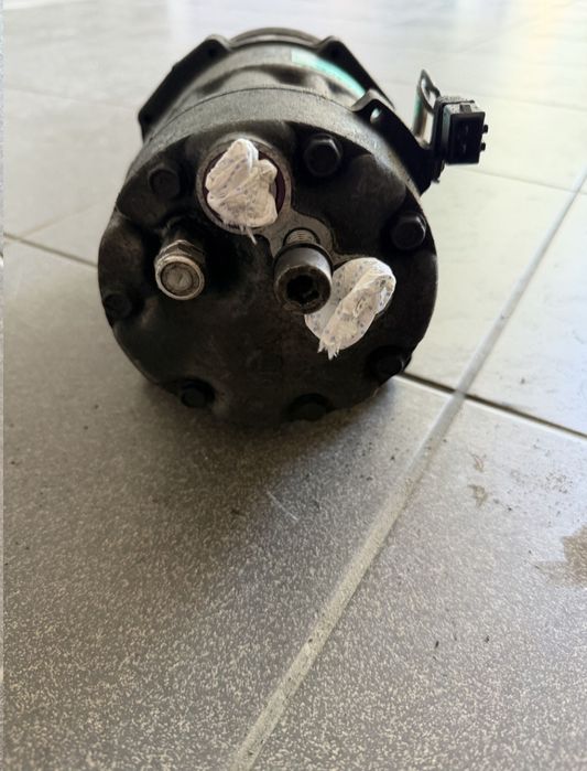 Kompresor klimatyzacji 2.8vr6 AAA