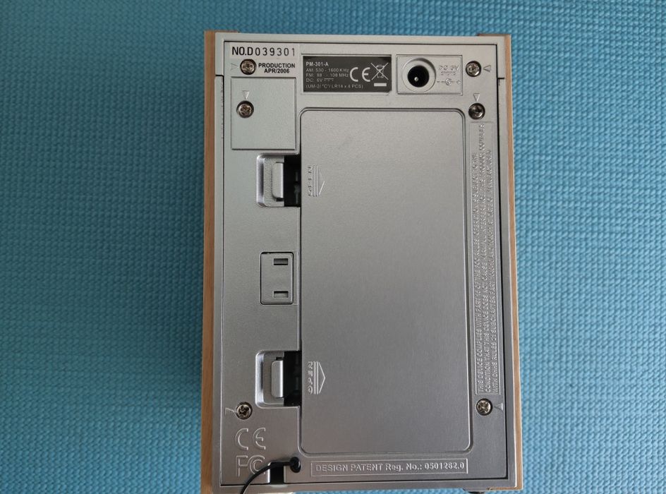 Rádio relógio com alarme