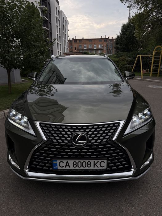 Офіційний Lexus RX 300 2021 року