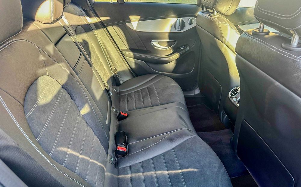 Mercedes-Benz EQC 400 4MATIC AMG - Jan/2024 com 16.000 km. Está NOVO !