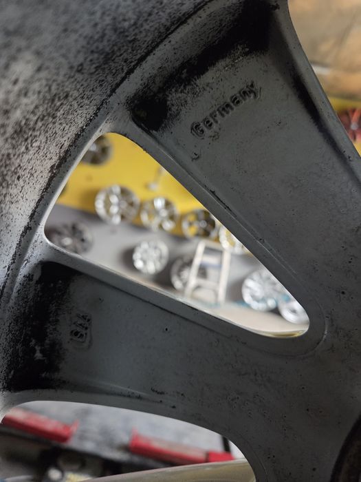 Felgi Aluminiowe 5x115 7Jx17 ET44 Opel Astra Zafira Insignia