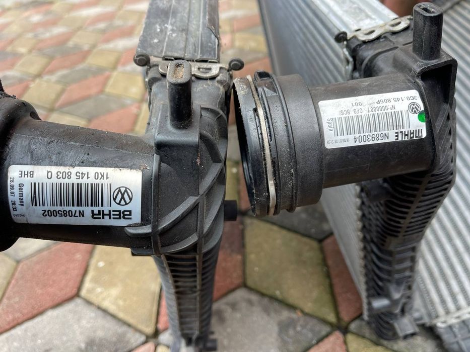 Радіатор інтеркулера VW Passat B6 Golf 5-6 Plus Jetta 5 Caddy Touran