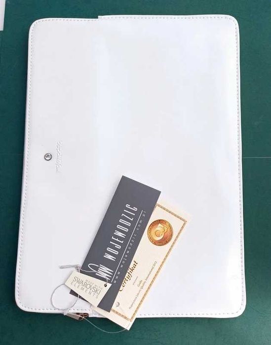 Skórzane etui na tablet dokumenty Wojewodzic Swarovski białe