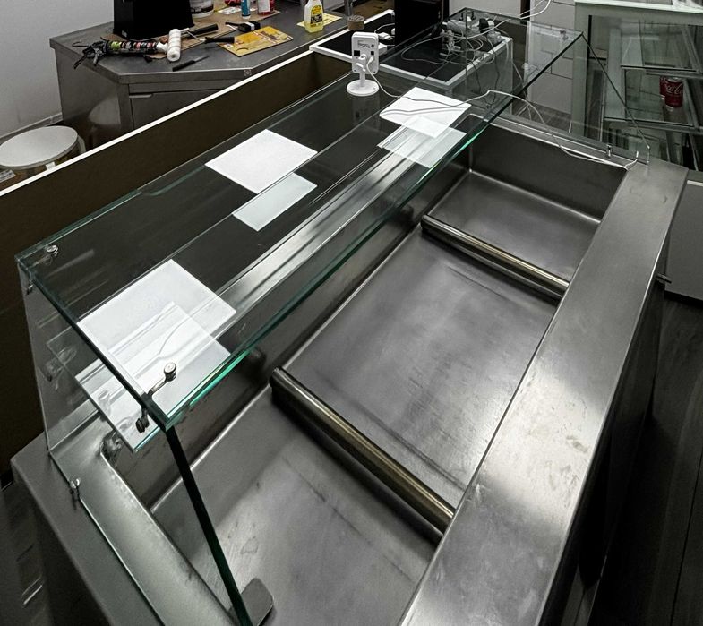 Balcão/Expositor Banho-Maria em vidro _ 230V Inox c/ Vitrine e Estufa – 4 GN1/1 ou 8 GN1/2