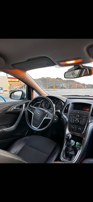 Opel Astra j 2011
