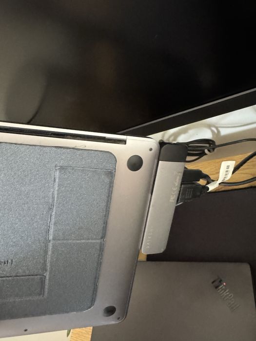 Macbook pro 2019 13” touchbar 128Gb 2 portas thunderbol