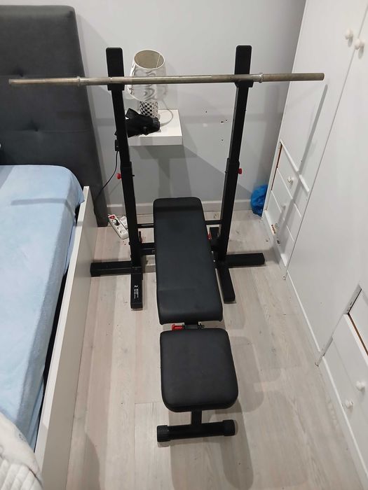 Ginasio, conjunto completo barra mais alteres e cama.