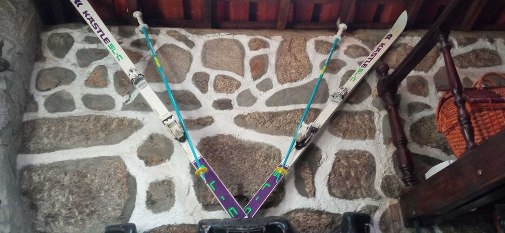 Esqui / Ski - botas + esquis + bastões