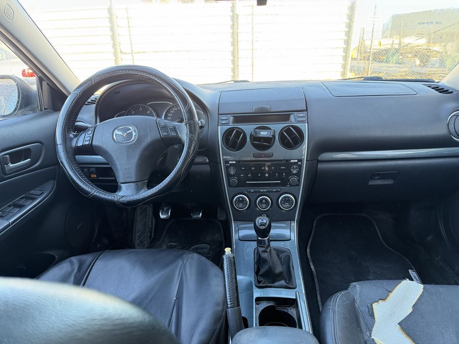 Mazda 6  -vendo ou troco