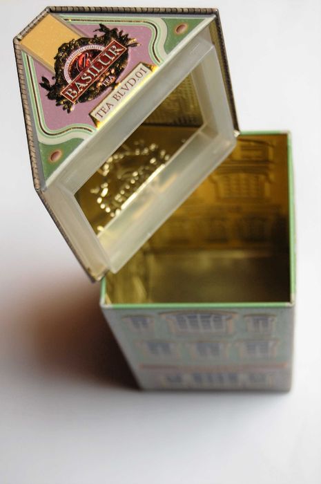 Puszka na herbatę zielony domek Basilur Tea Boulvard 1