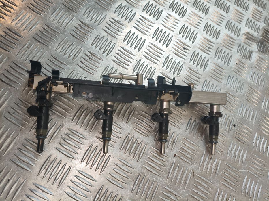 Listwa Wtryskowa Bmw E46 N42B18A 7506158