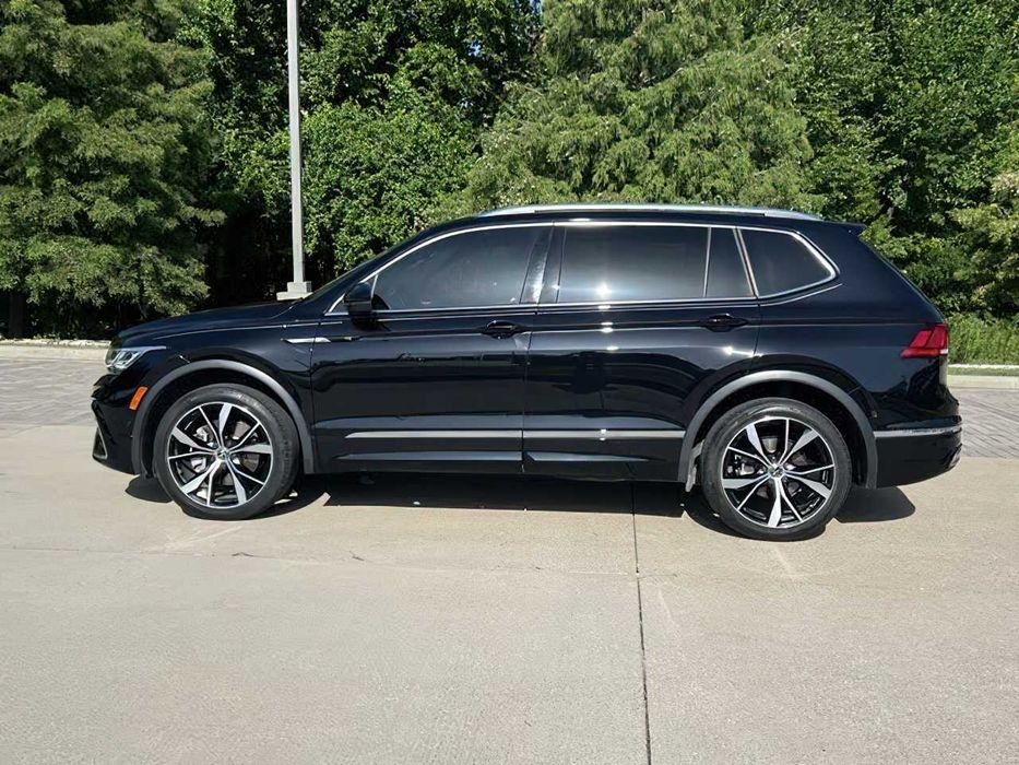Volkswagen Tiguan SEL R-Line 4Motion      2024