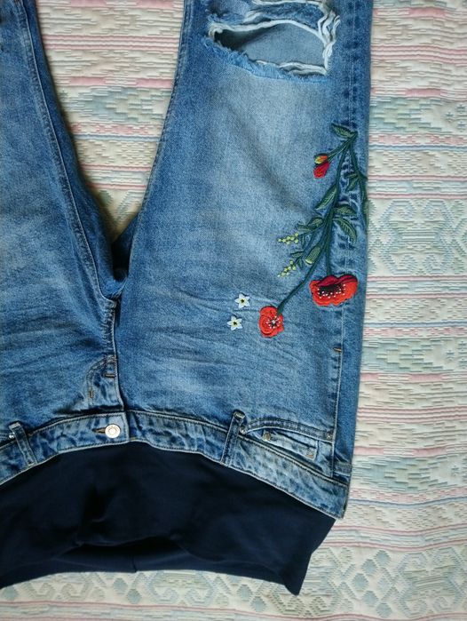 Літні джинси для вагітних 44 розмір з дирками і вишивкою
