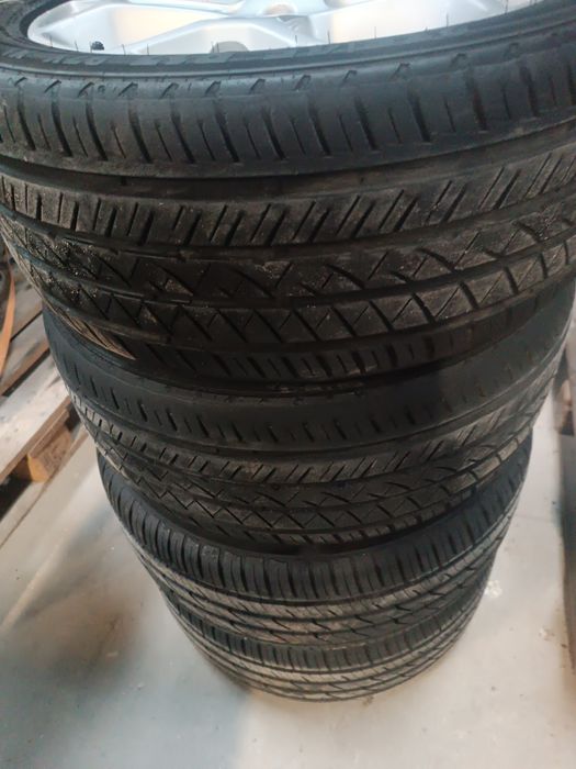 James Ford Mondeo ( 2008 )  235/45R17