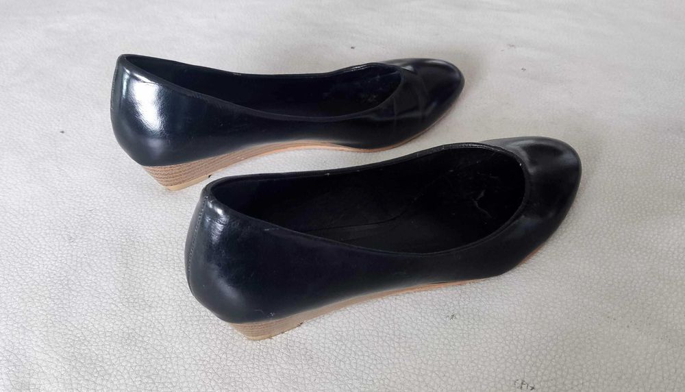 Sapatos pretos com salto 35,5
