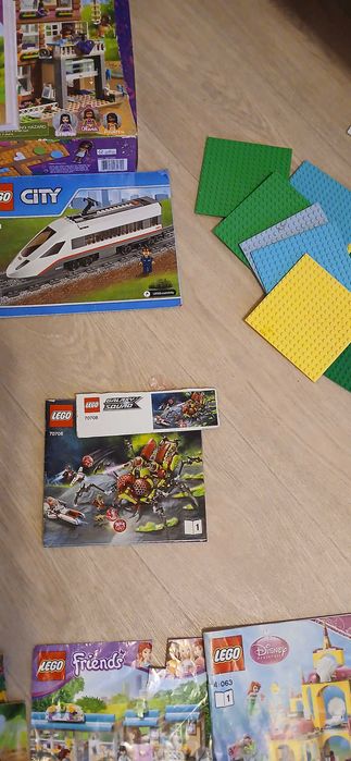 Продається великий лот LEGO (оригінал)