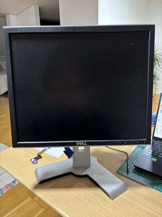 Monitor Dell Modelo 1908FPC a funcionar corretamente