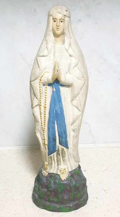 Lindas antigas francesas esculturas de Nossa Senhora de Lourdes