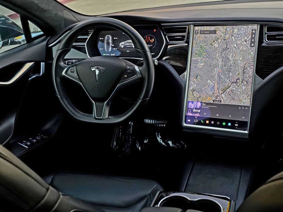 Tesla Model S 75D      2016