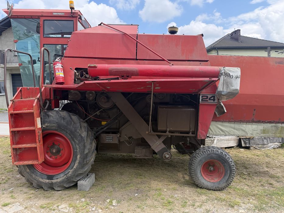 Kombajn Massey ferguson 24
