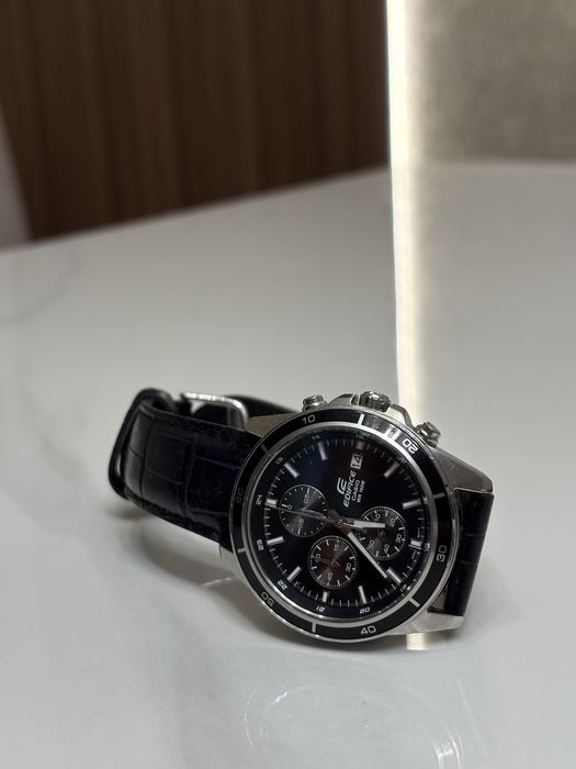 Мужские часы Casio Edifice EFR-526L-1AVUEF