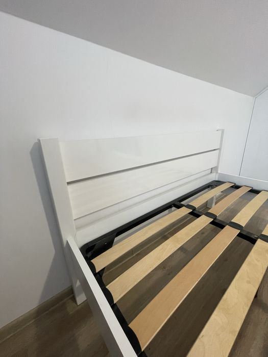 Sprzedam stelaż łóżka (140x200)