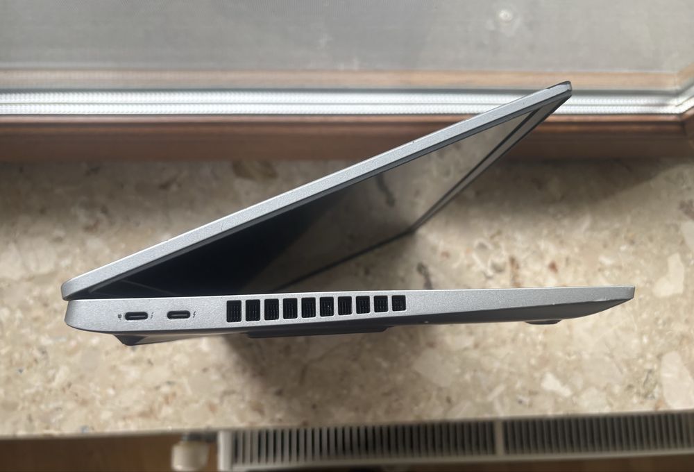 Ноутбук Dell Precision 3560 i5-1145g7 Nvidia Quadro T500 8gb Ram 256gb NVME 15.6” HD TN