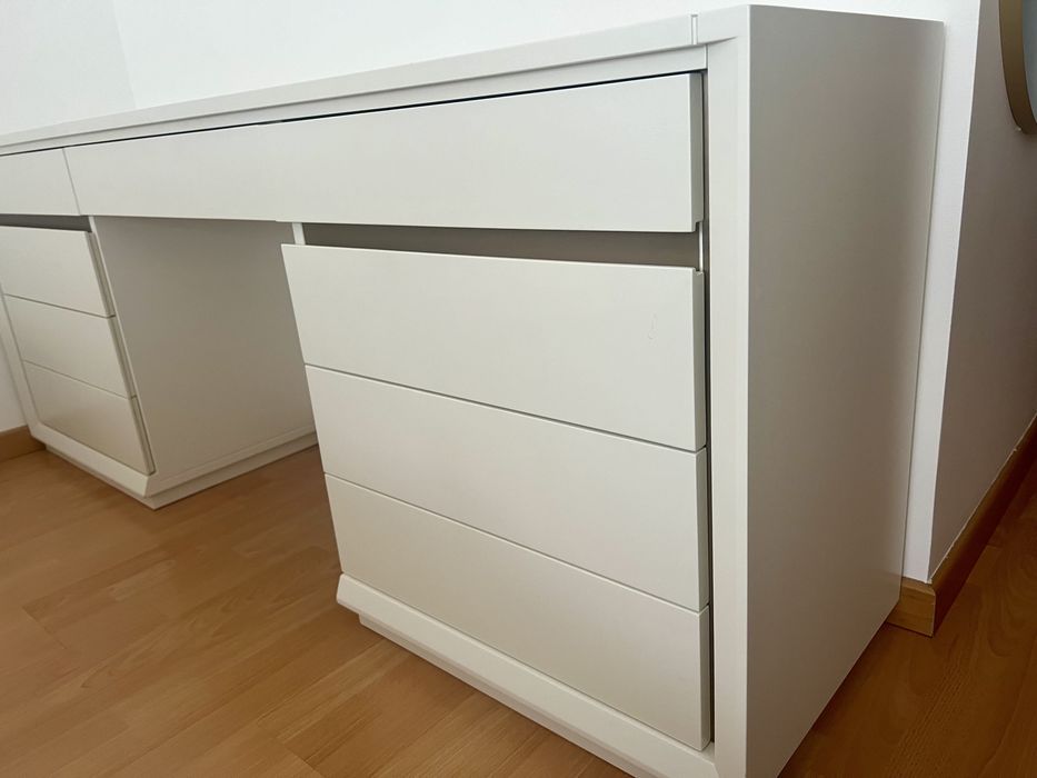 Cómoda / Secretária de Design Moderno Branca