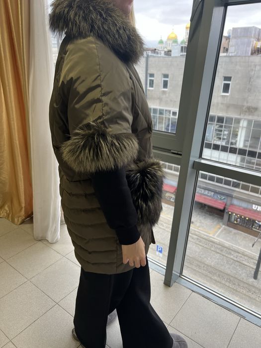 Пуховик женский с мехом