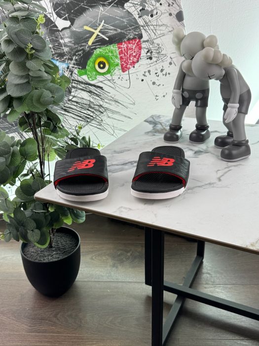 Тапочки шльопки New Balance 35 розмір Е15044