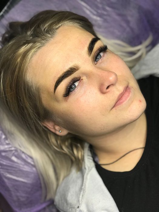 Перманент бровей/Наращивание ресниц Оформление бровей