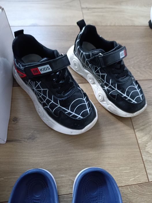 Sprzedam buty dziecięce