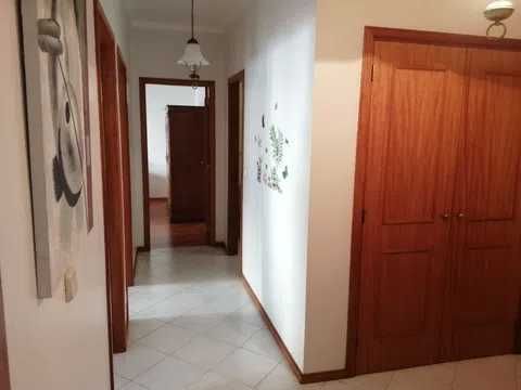 Apartamento T2, na Meadela - Viana do Castelo - bem localizado, com muita luz, bem exposto