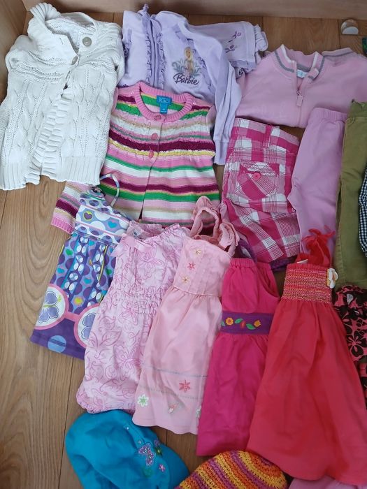 Paczka ciuszkow na 92,/98.Z metki na 3/4 latka ,kilka na roz 104