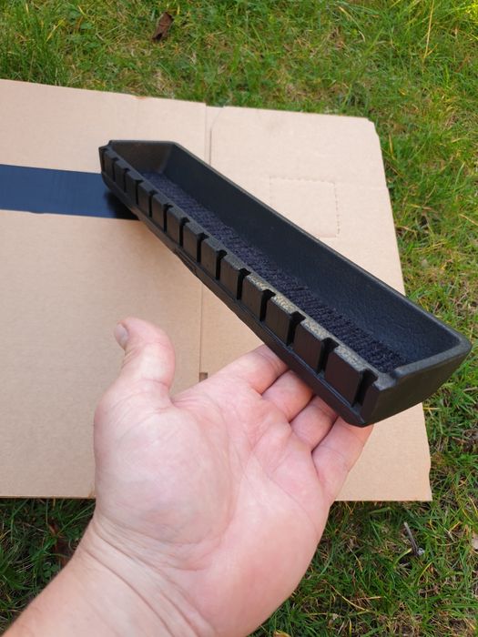 piórnik volvo 240 ,245