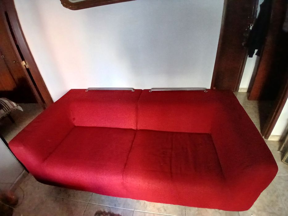 Sofá cama 3 lugares em muito bom estado