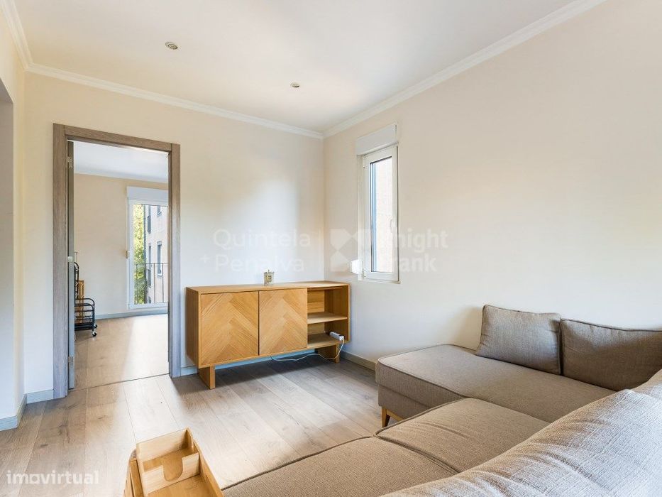 Apartamento T2+1 para arrendamento mobilado na Encarnação