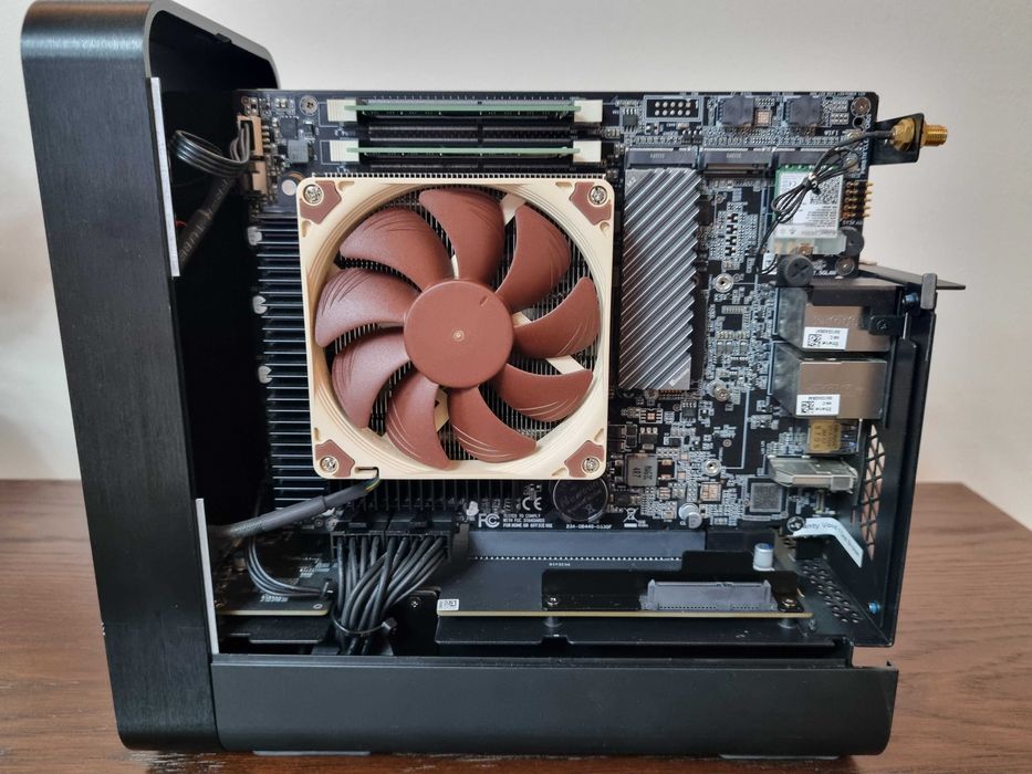 Zotac Zbox Magnus One i7-10700 RTX 2060 6GB RAM 16 DDR4 SSD 1TB WIN 11 PL Gwarancja 12 MC