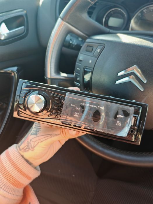 Radio MP3 bluetooth carro novo