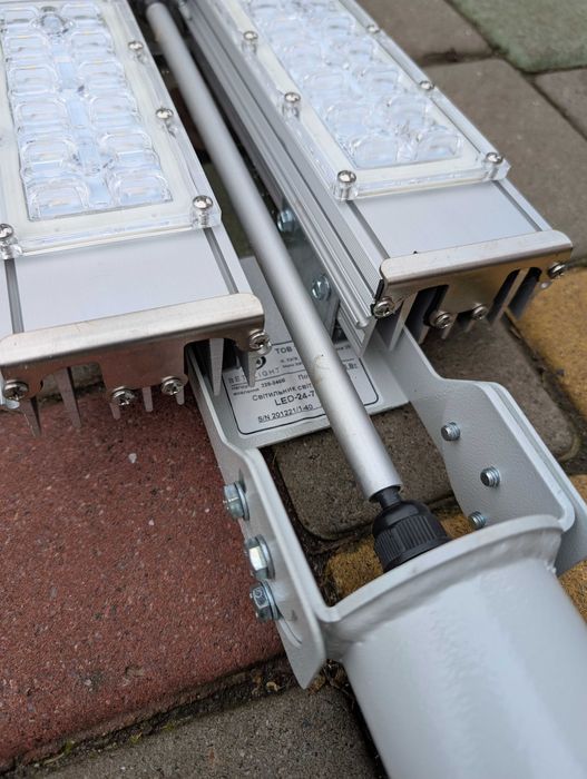 Світильник вуличний консольний LED 75 Вт на стовп