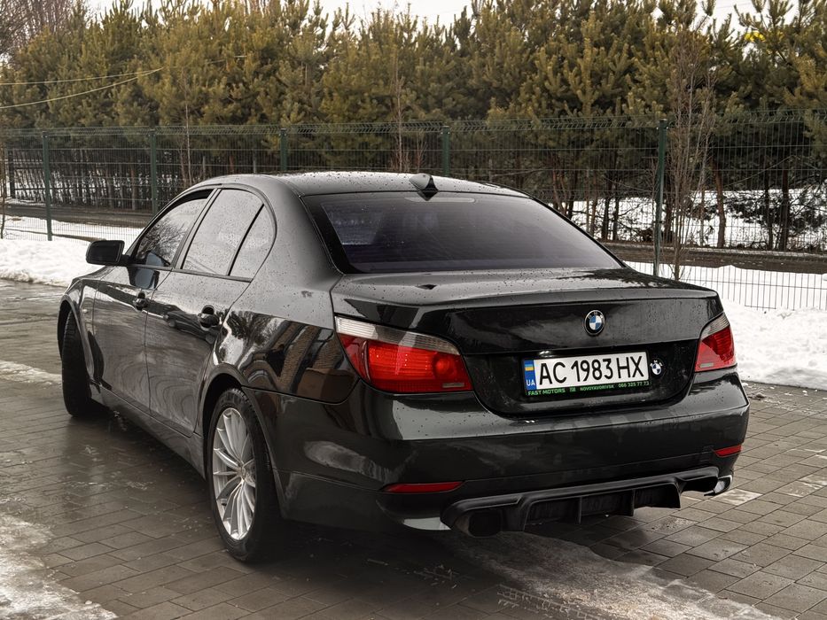 BMW 5 Series E60 Автомат, гарний стан, гарна техніка.