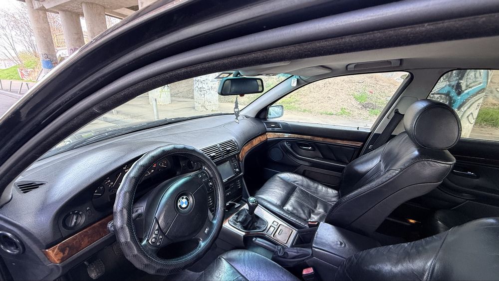 Продам BMW e39 2.5